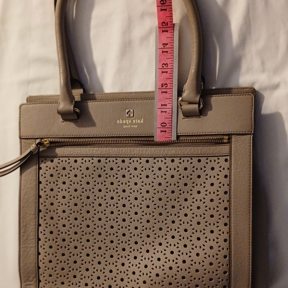 ♠️Kate Spade perforated Leather Tote - Picture 6 of 14